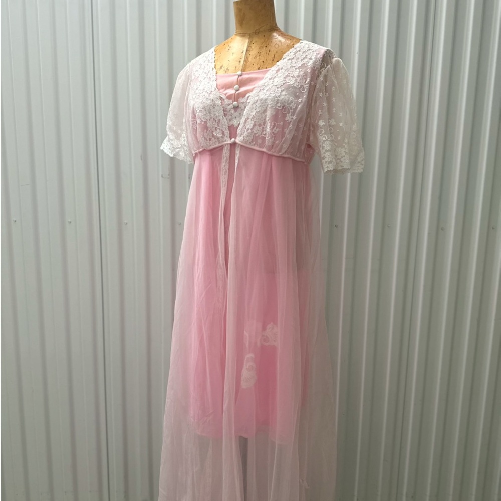 1970’s Vintage Two Piece Pink Peignoir Lace Dress Set